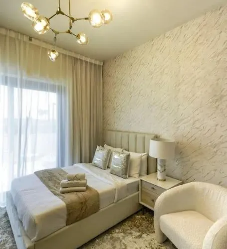 Nasma Luxury Stays - Contemporary Living In A Cozy Studio Apartment